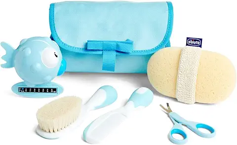 Chicco My First Beauty Set 5en1, Set de Higiene Chicco para Recién Nacidos, Productos para Higiene Niños, Peine, Cepillo,Tijeras para Uñas, Termómetro y Esponja de Baño, Accesorios Bebés 0 Meses, Azul  