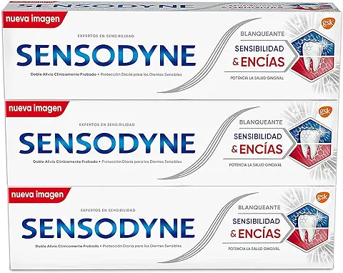 Sensodyne Sensibilidad y Encías, Pasta de Dientes Blanqueante, Alivio para Dientes Sensibles y Mejora de la Salud de las Encías, pack de 3x75 ml  