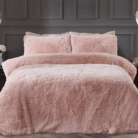 Sleepdown - Juego de Cama, Funda de Edredón y Funda de Almohada, de pelo Sintético de Lujo, Supersuave y de Fácil Cuidado, Color Rosa, para cama Super King (220 cm x 260 cm)  