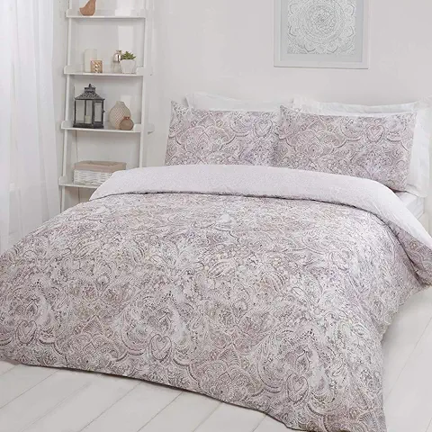 Sleepdown Paisley 5056242760641 - Juego de Ropa de Cama Reversible con Funda de Edredón y 2 Fundas de Almohada de 80 x 80 cm, Color Gris Cálido, Ultra Suave, Fácil Cuidado, Hipoalergénico, con  