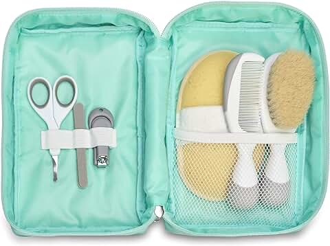 Chicco Set de Viaje 6 en 1, Neceser de Higiene Recién Nacidos, Productos para Higiene Niños, Peine, Cepillo,Tijeras, Cortauñas y Lima para Uñas, y Esponja de Baño, Accesorios Bebés 0 Meses, Verde  