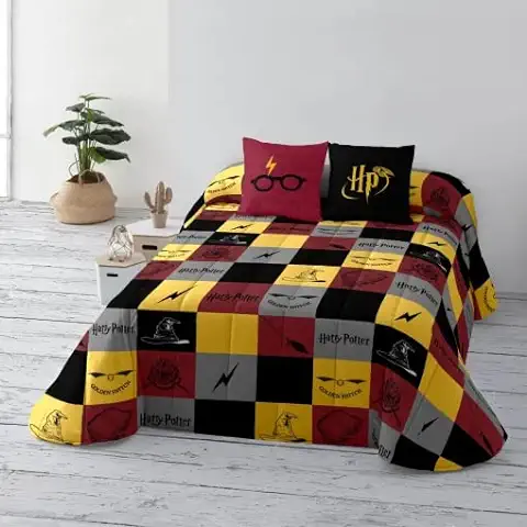 BELUM | Harry Potter Colcha Bouti Hogwarts Cuadros, Colcha Tejido Algodón Orgánico y Peinado para Cama de 150, Colcha Suave, Colcha para Todas Las Estaciones BELUM | Harry Potter Colcha Bouti Hogwarts Cuadros, Colcha Tejido Algodón Orgánico y Peinado para Cama de 150, Colcha Suave, Colcha para Todas Las Estaciones