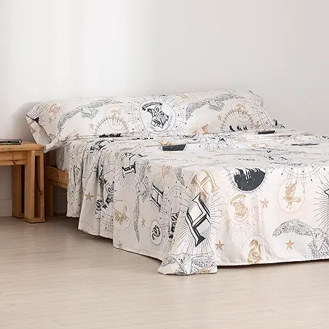 BELUM | Juego Sabanas Harry Potter Franela HPotter Gold Beig 150 100% Algodón, Juego Sabanas Compuesto por: Encimera: 240x270cm Bajera: 160x200cm + 30 cm Fuelle. Almohada 45x170  